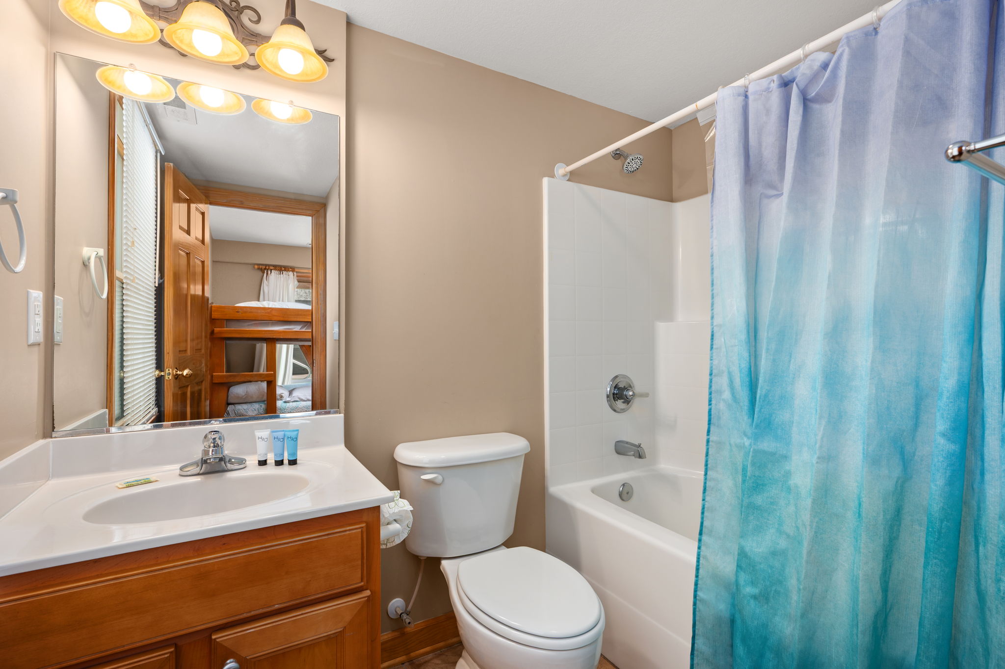 5306-S-Va-Dare-BL-BR2-Private-Bath