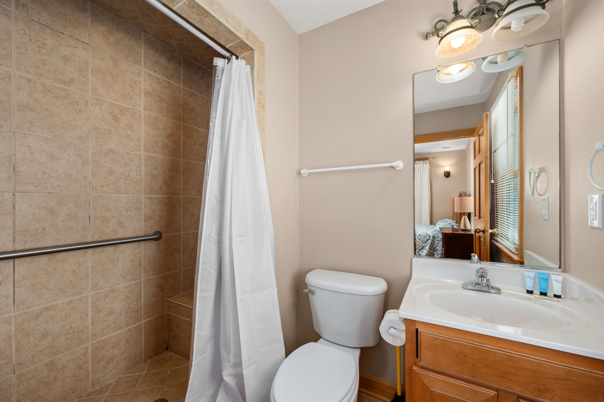 5306-S-Va-Dare-ML-BR6-Private-Bath