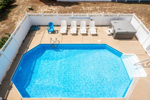 5306-S-Va-Dare-Rear-Deck-Pool-View