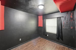  Photo 31