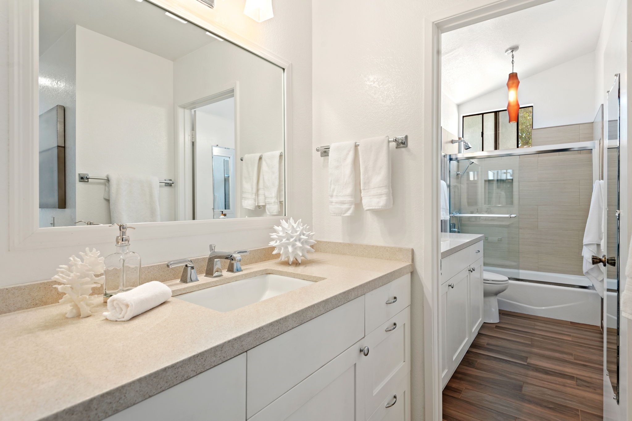 17 - Bathroom 1
