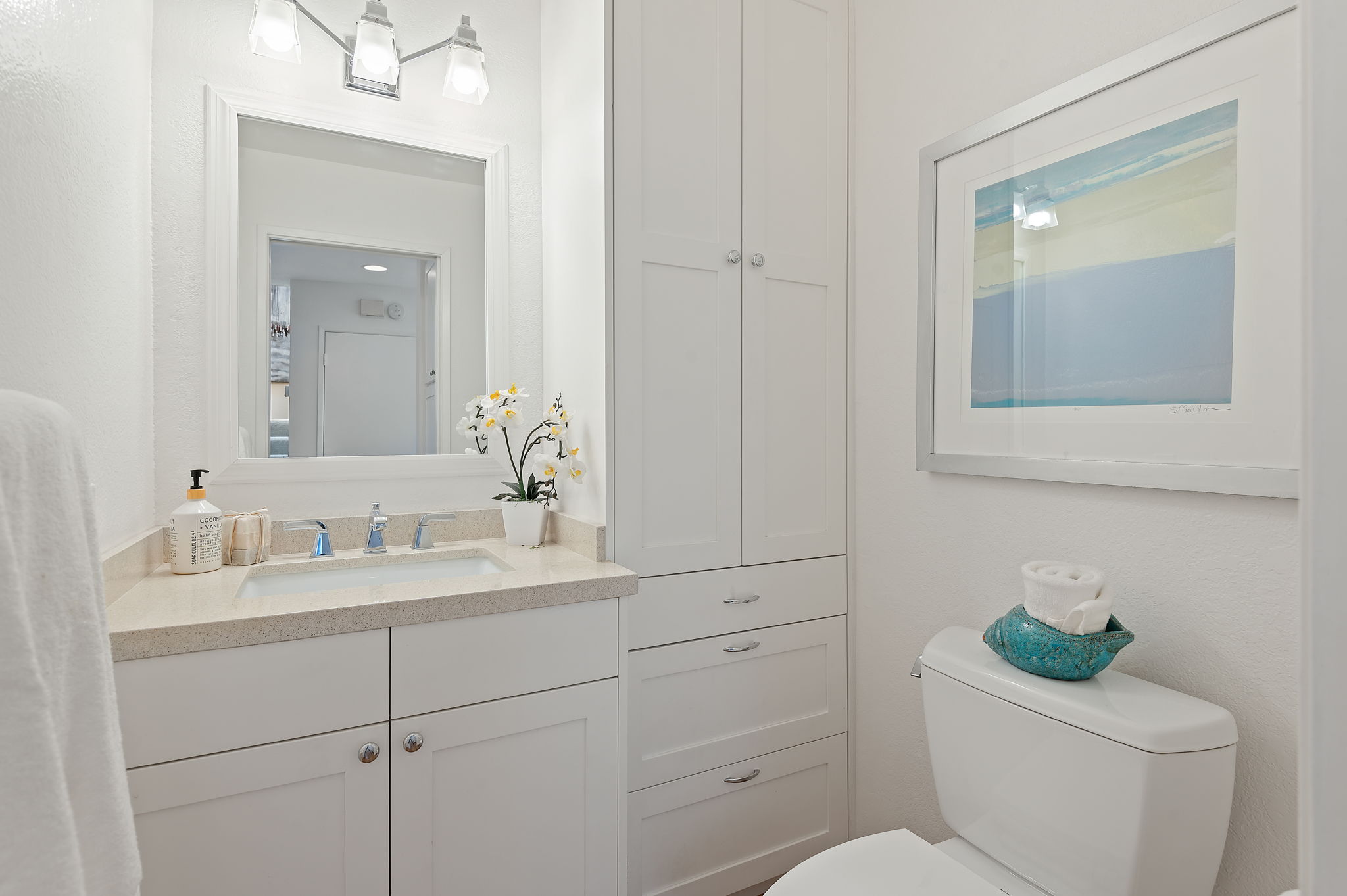 20 - Powder Room