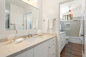17 - Bathroom 1