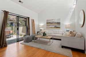 06 - Living Room