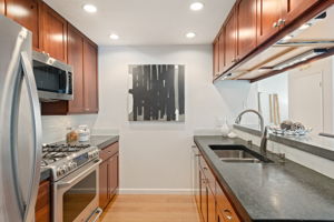 13 - Kitchen