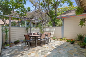 02 - Front Patio