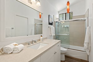 18 - Bathroom 1