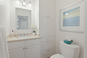 20 - Powder Room