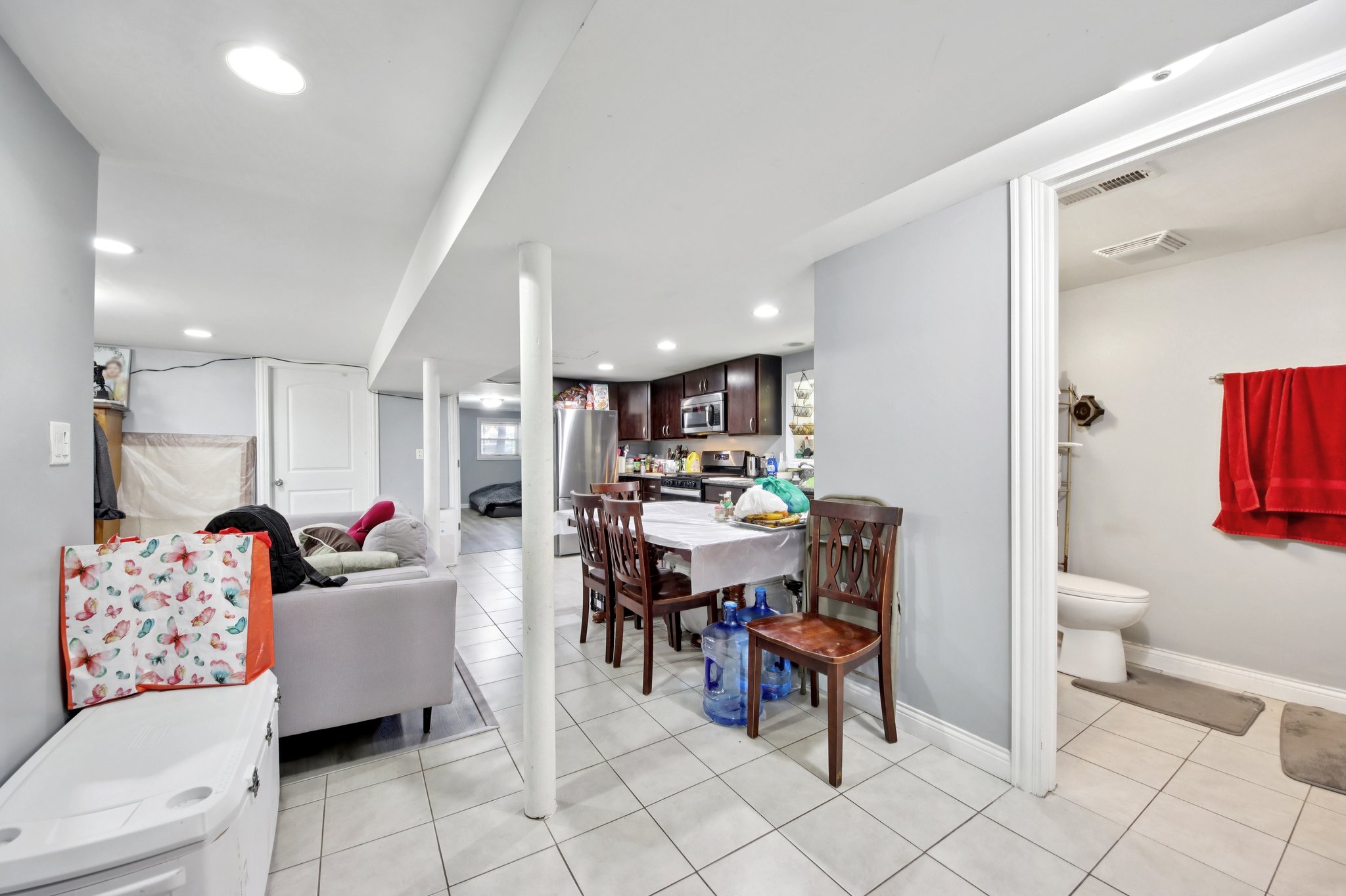 5309 W Henderson St Basement-S1904-004.jpg