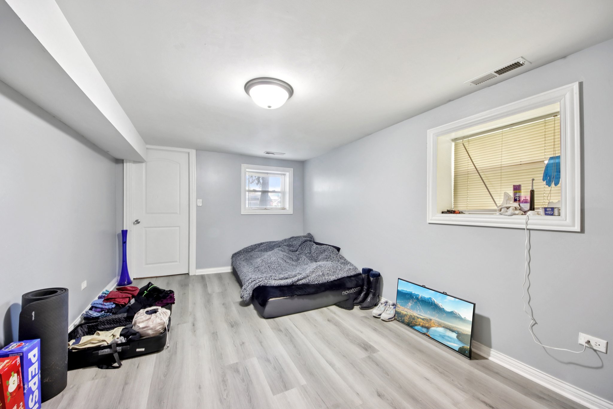 5309 W Henderson St Basement-S1904-006.jpg