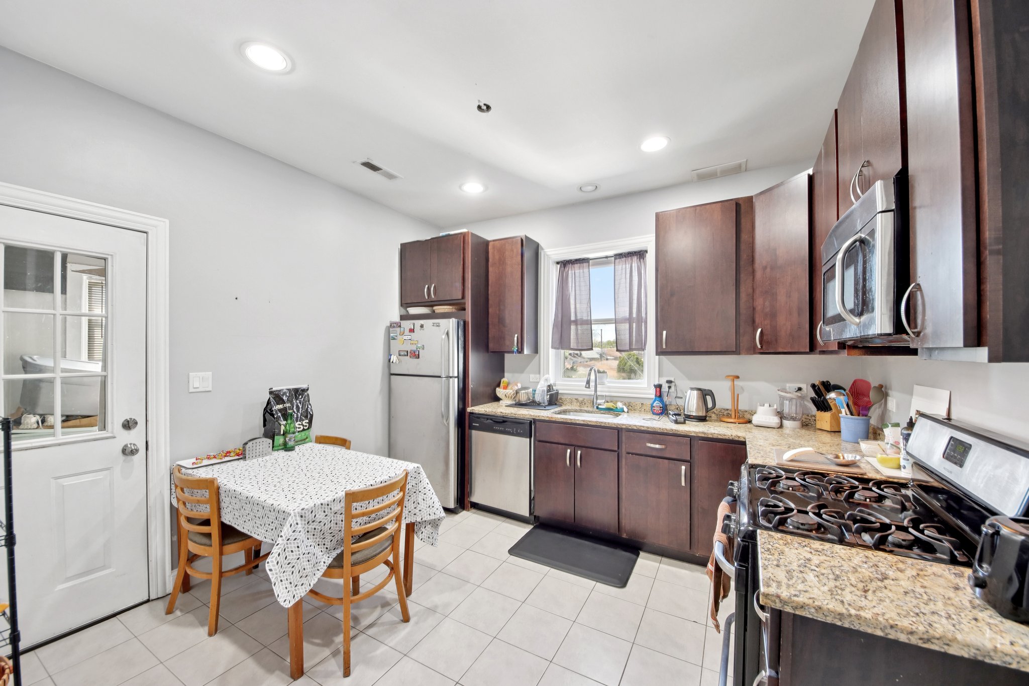 5309 W Henderson St 2nd Floor Chicago-S1904-005.jpg