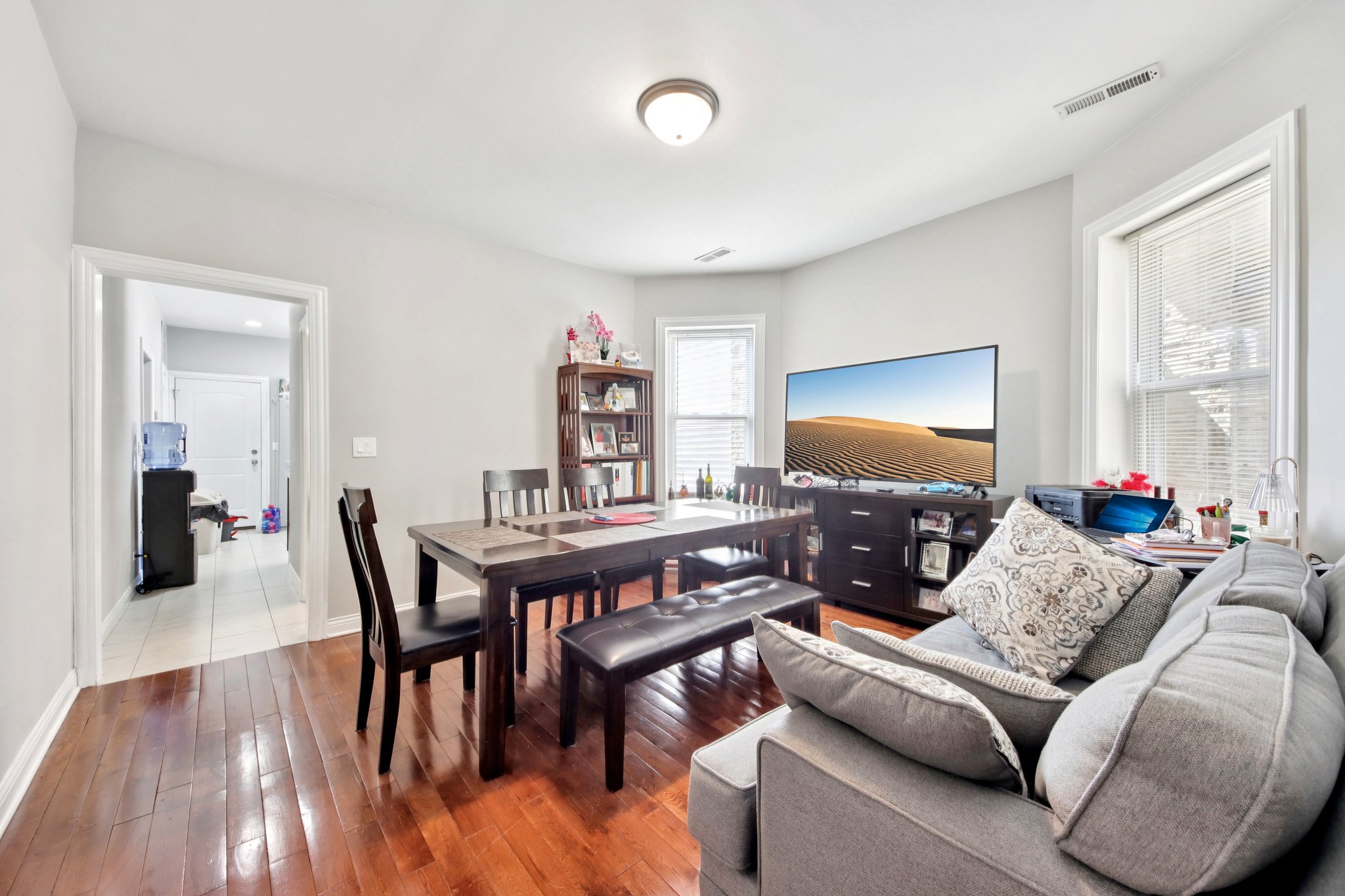 5309 W Henderson St 1st Floor-S1904-007.jpg