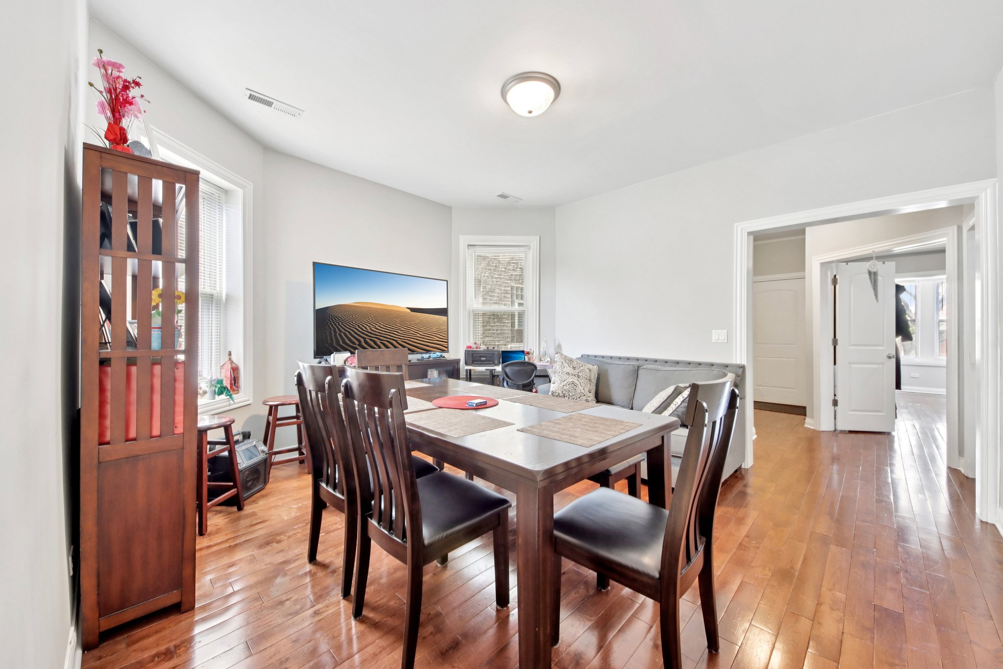 5309 W Henderson St 1st Floor-S1904-008.jpg