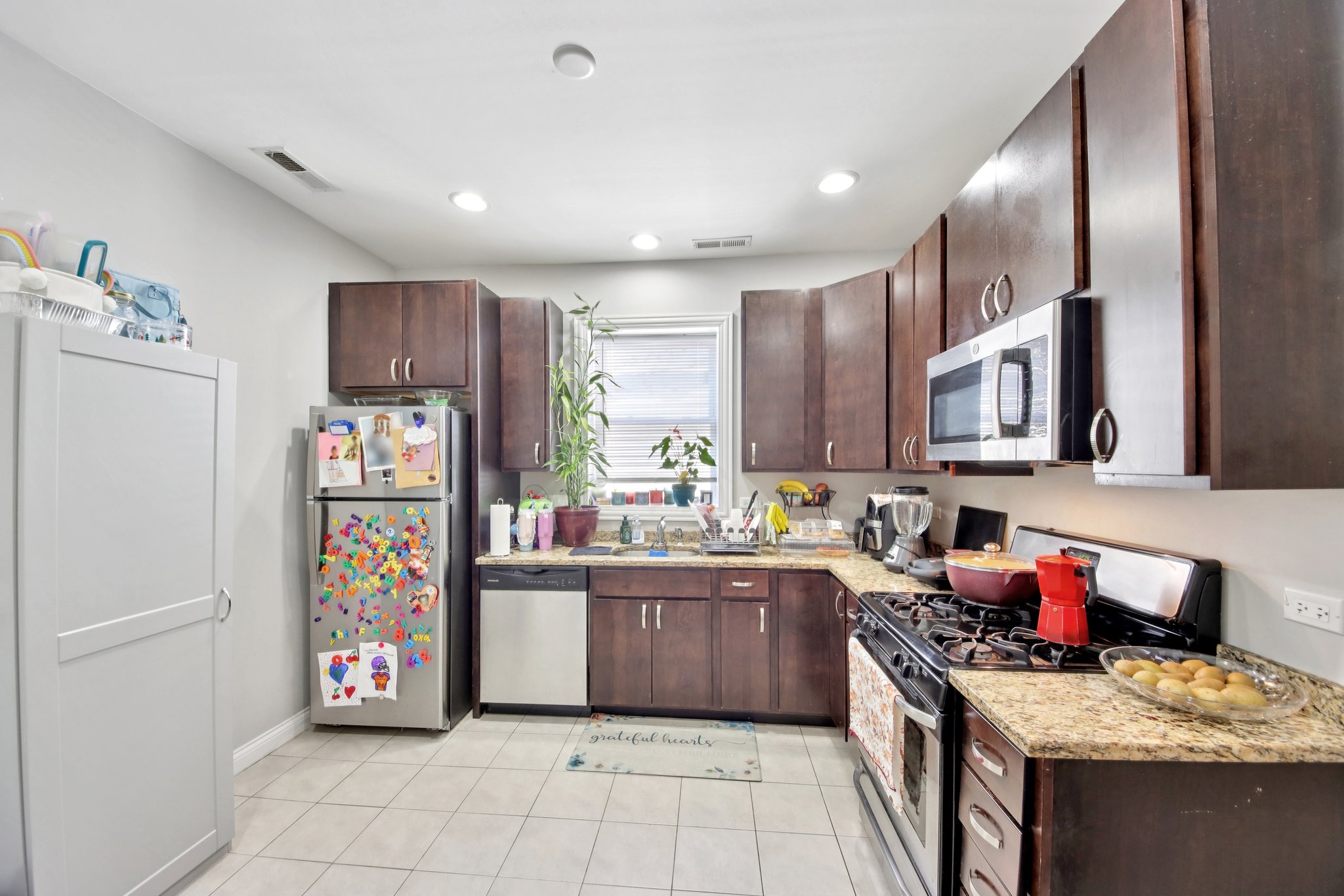 5309 W Henderson St 1st Floor-S1904-010.jpg