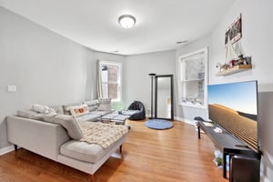 5309 W Henderson St 2nd Floor Chicago-S1904-003.jpg