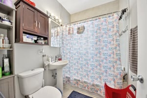 5309 W Henderson St 1st Floor-S1904-017.jpg