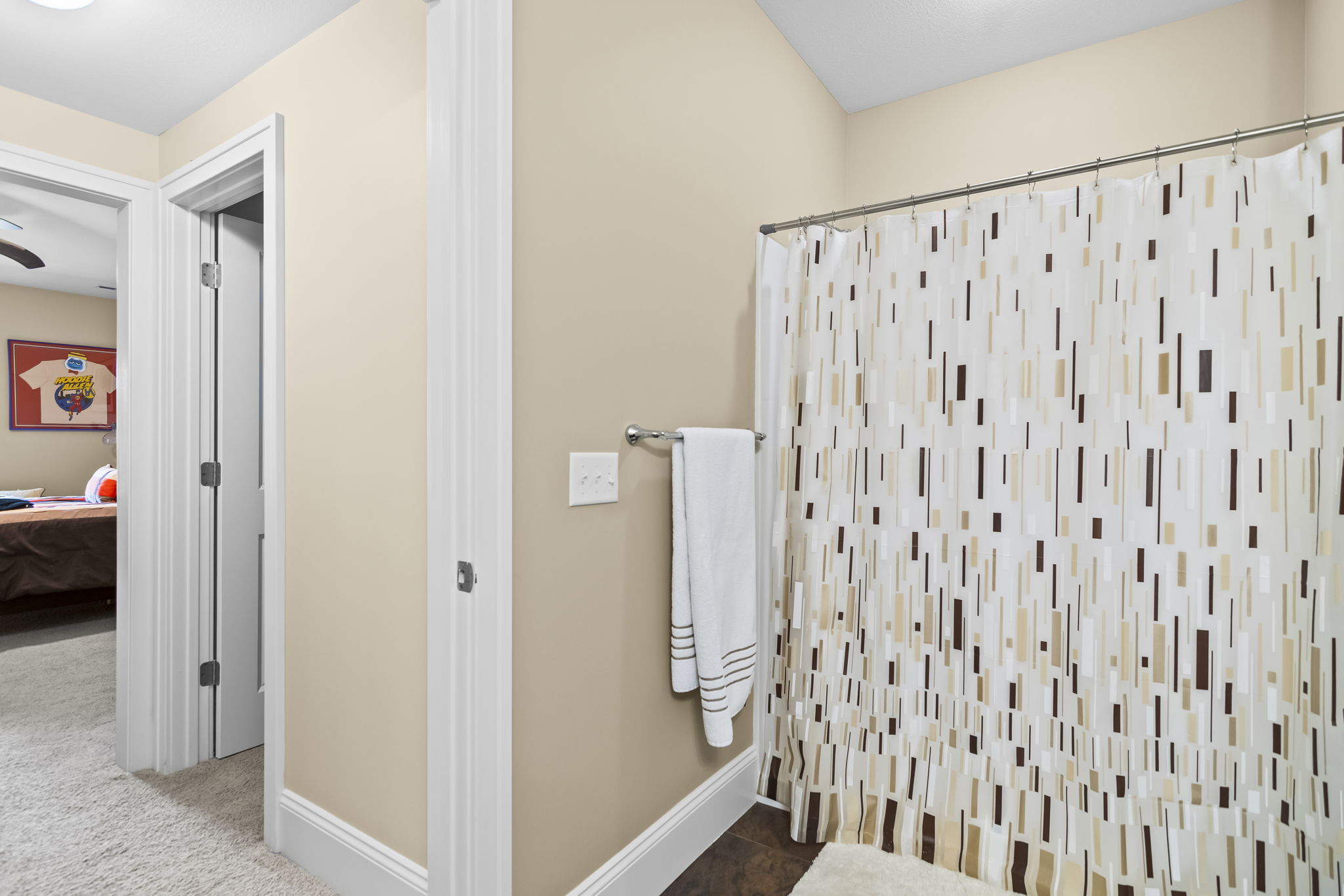 Bed 5 Bath