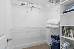 Bed 5 Closet