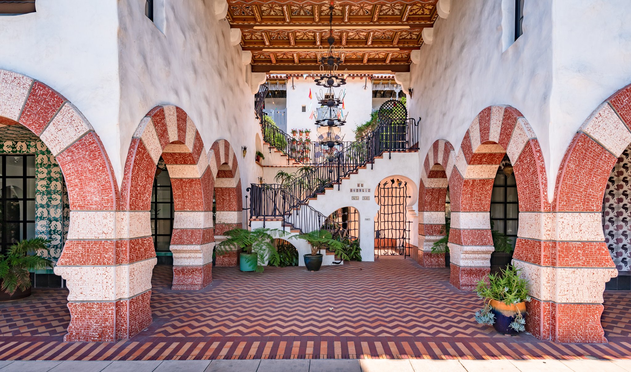 531 Chapala St Unit D, Santa Barbara, CA 93101 Rafael Bautista