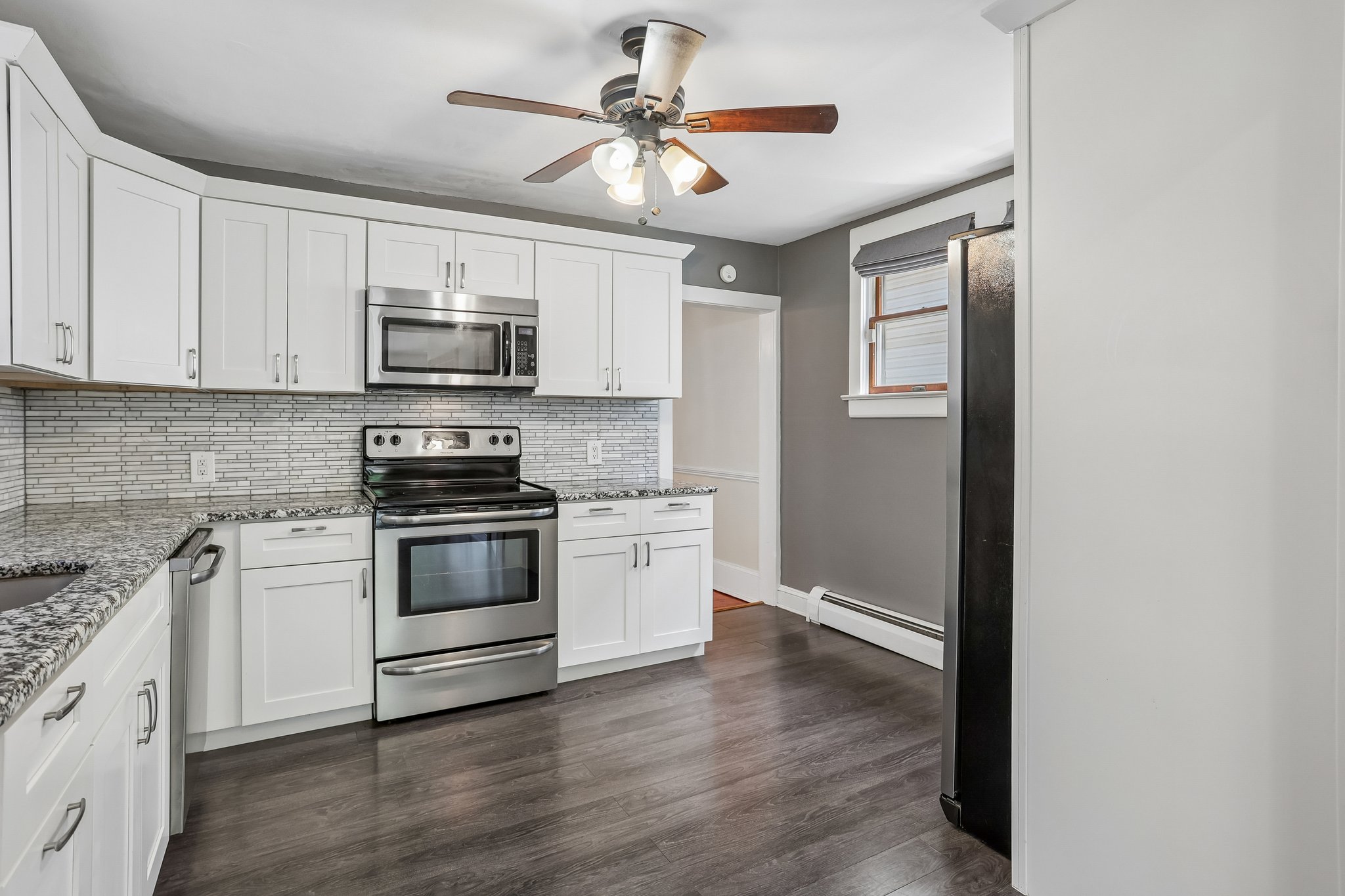 Crown St-S2908-014.jpg