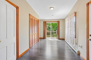Crown St-S2908-016.jpg