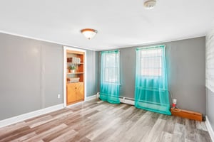 Crown St-S2908-021.jpg