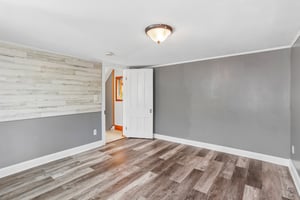 Crown St-S2908-025.jpg