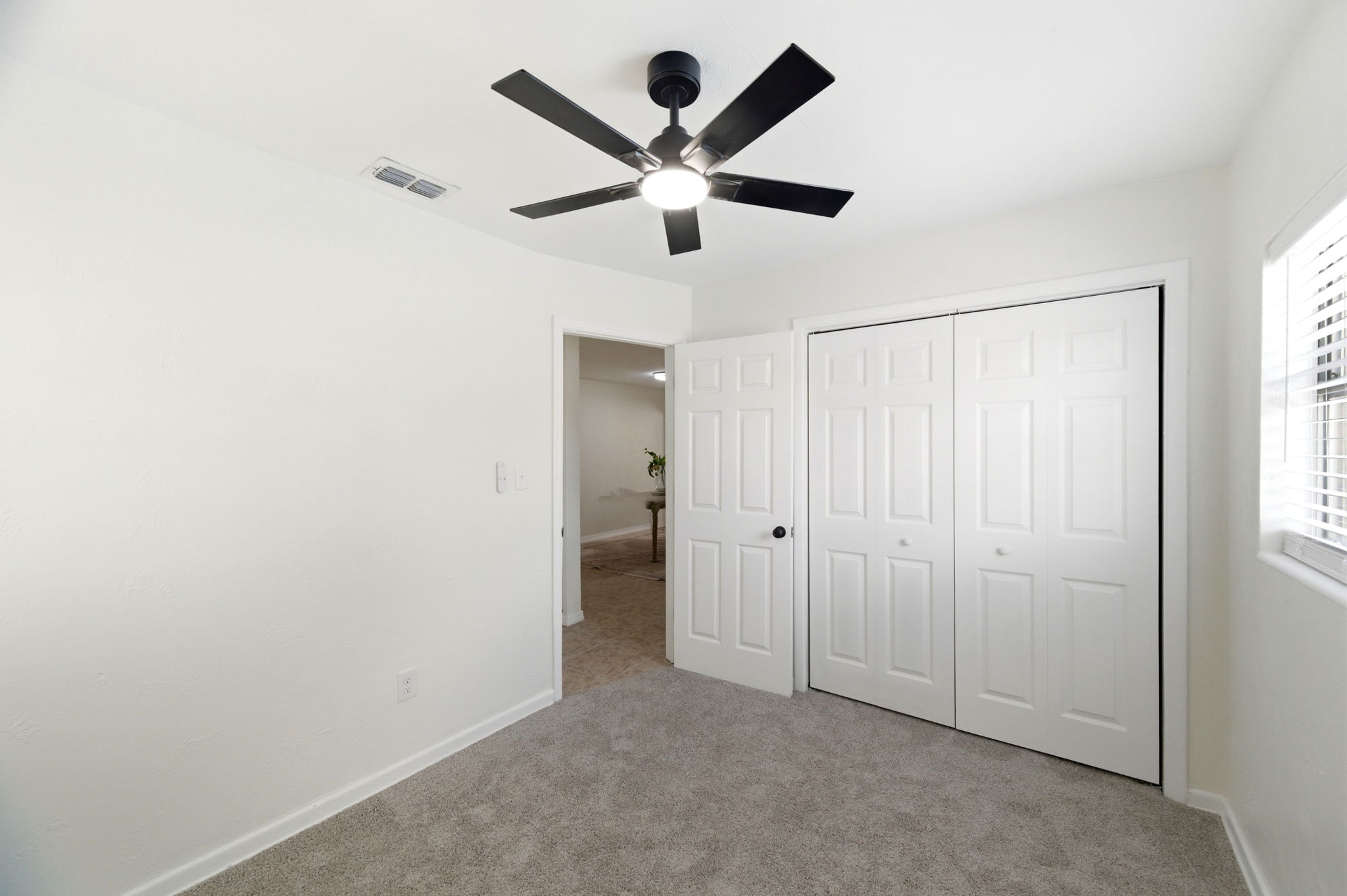 Interiors (25)