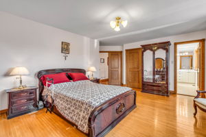 Photo 47