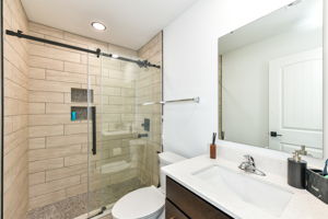 Full bath ensuite Bedroom 5