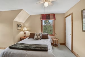 Pioneer Ridge Rd-0105-018.jpg