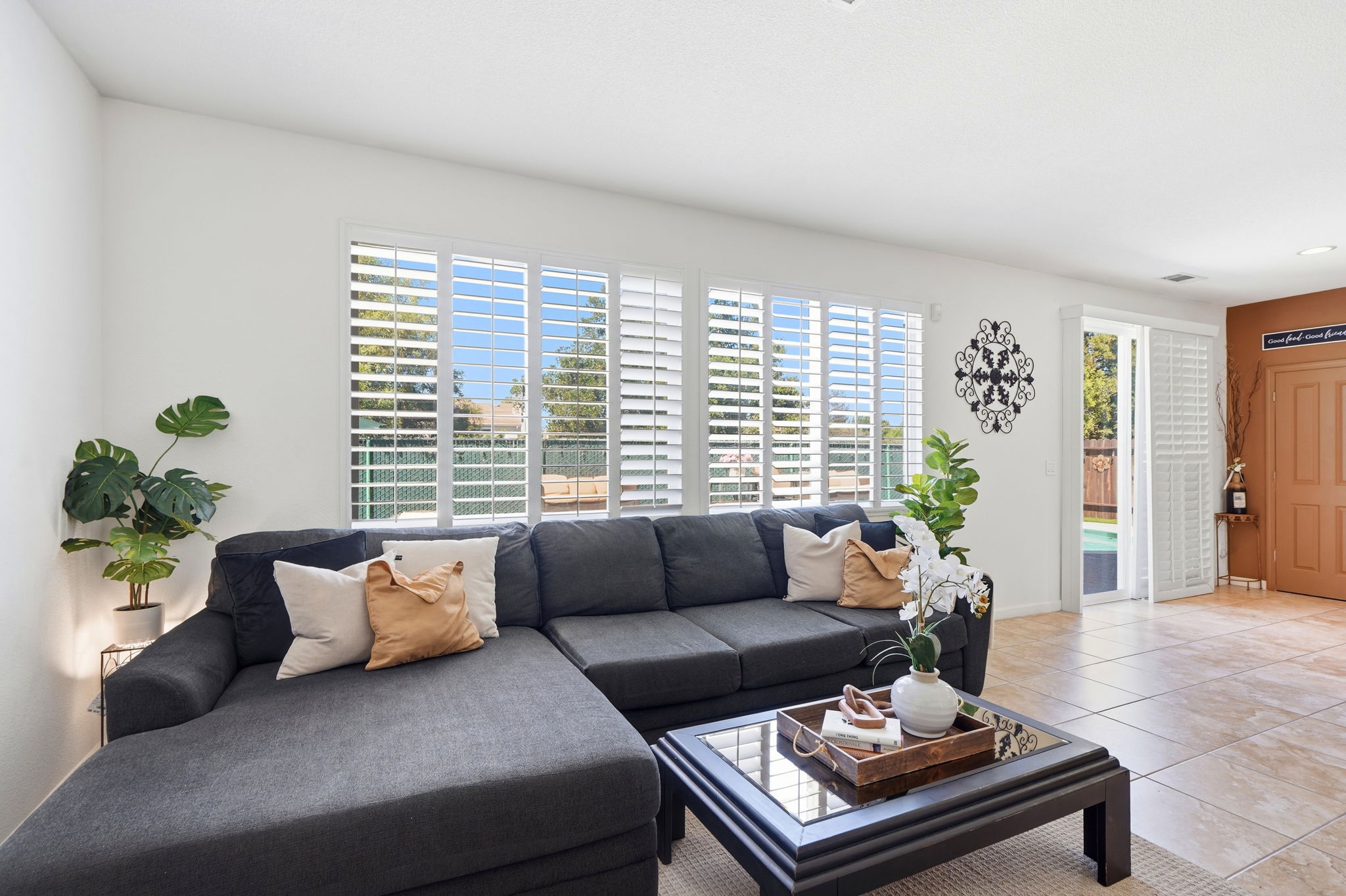 012_F8_5312 Summerfield Dr