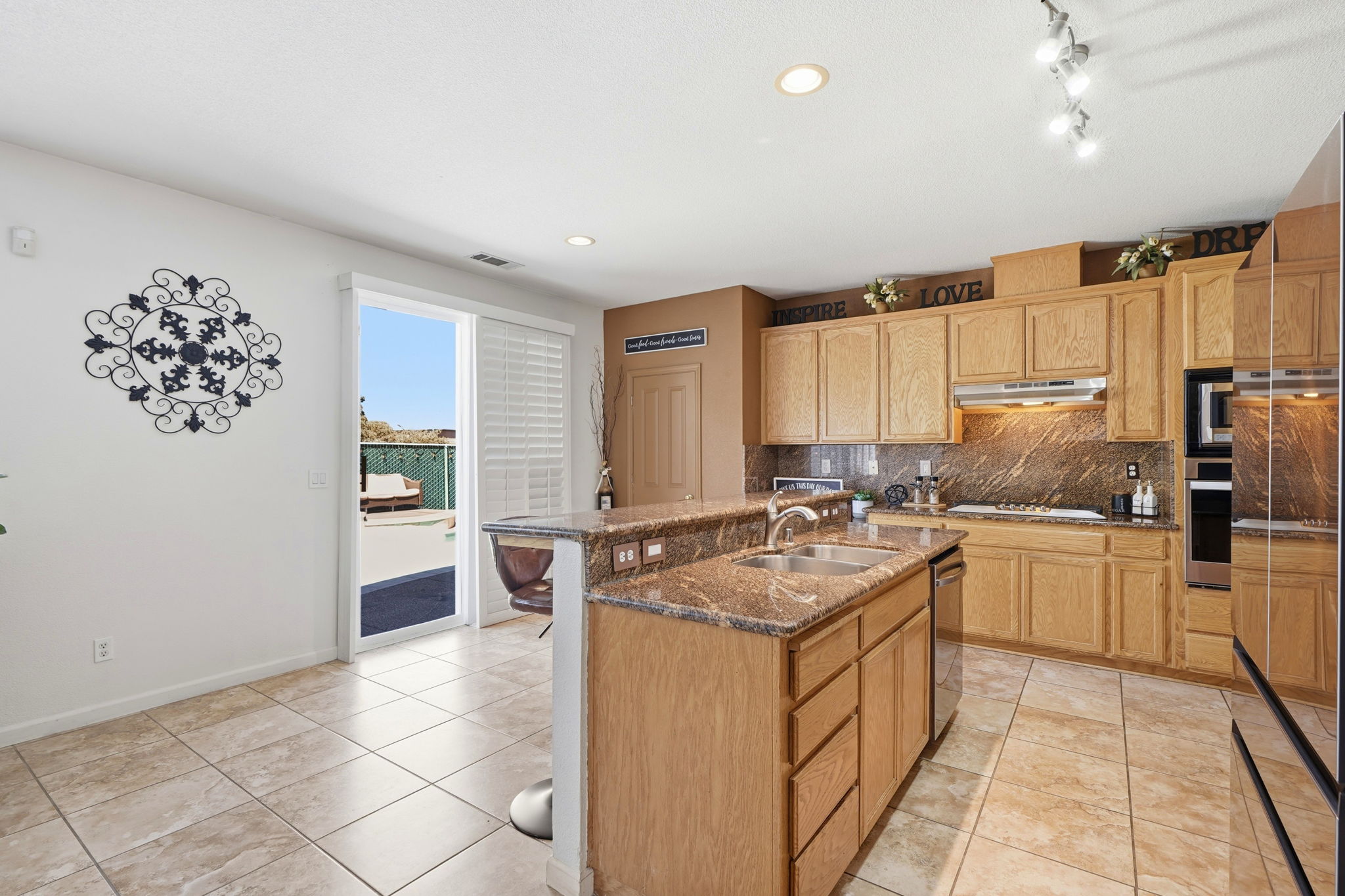 016_F8_5312 Summerfield Dr