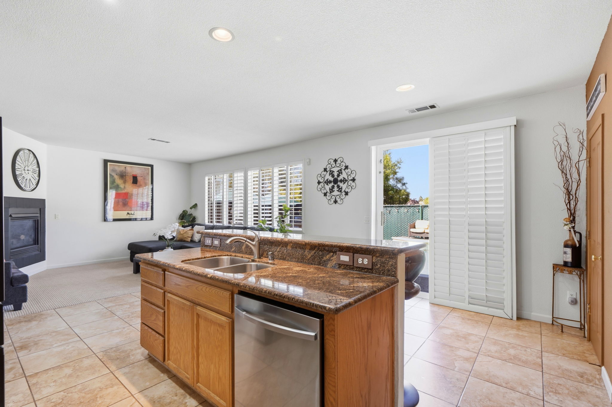 018_F8_5312 Summerfield Dr