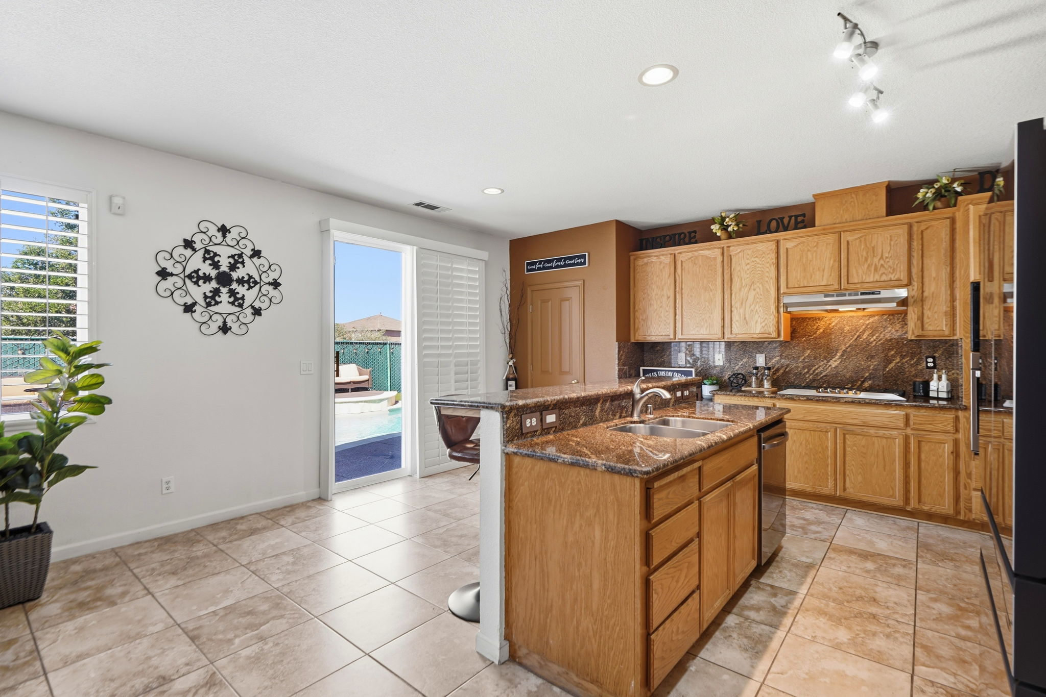 019_F8_5312 Summerfield Dr