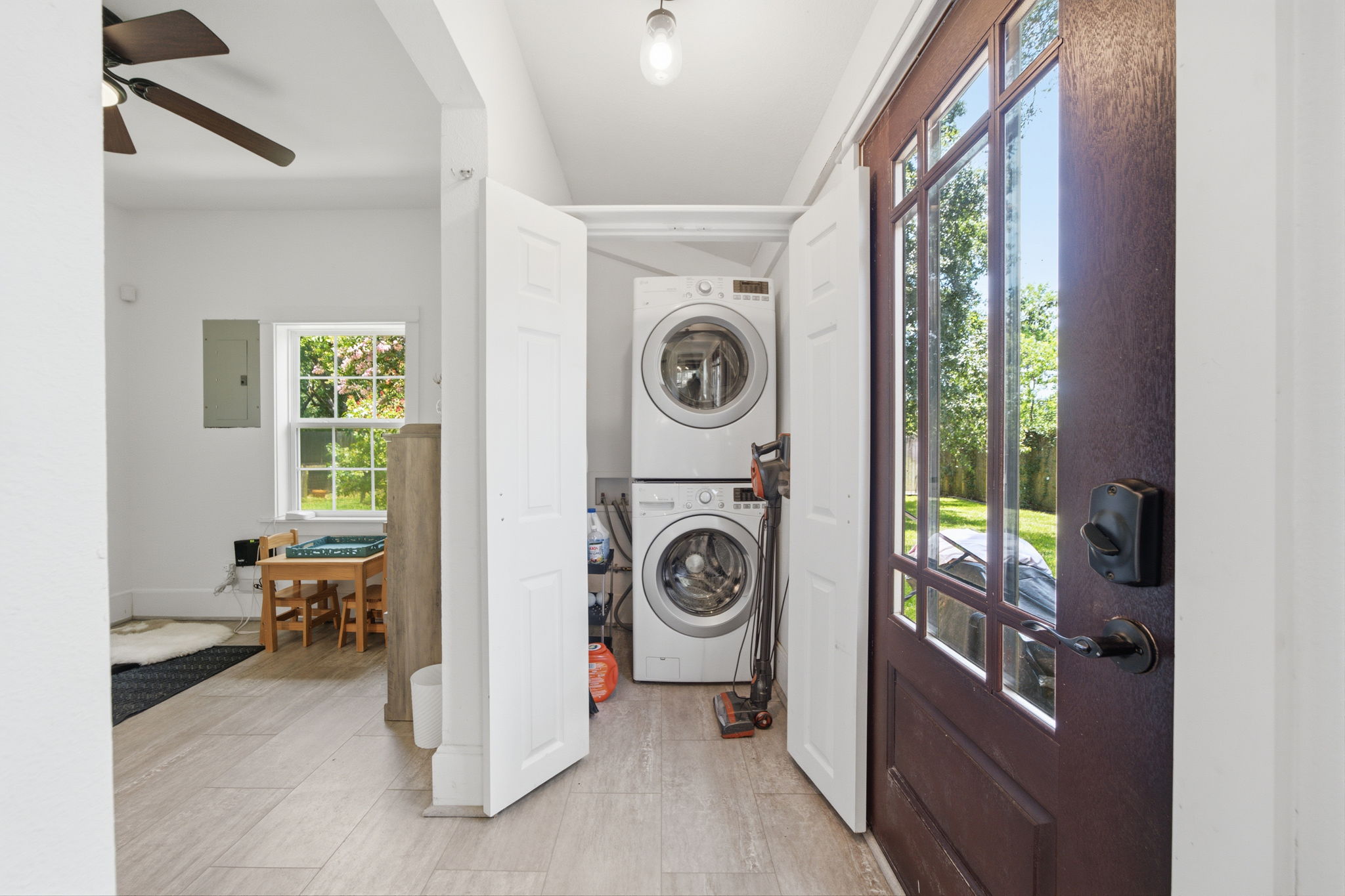  Photo 35