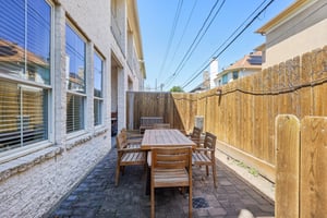 Hidalgo St-1204-052.jpg