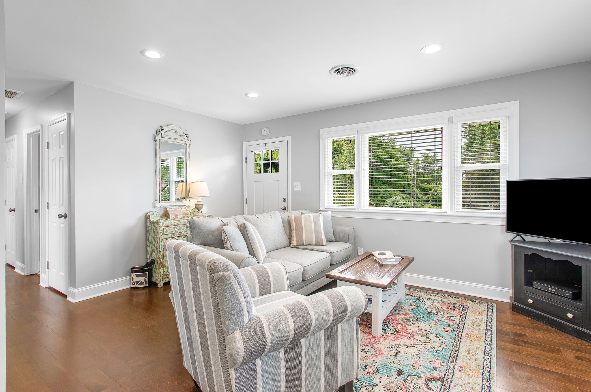 07-Living Room