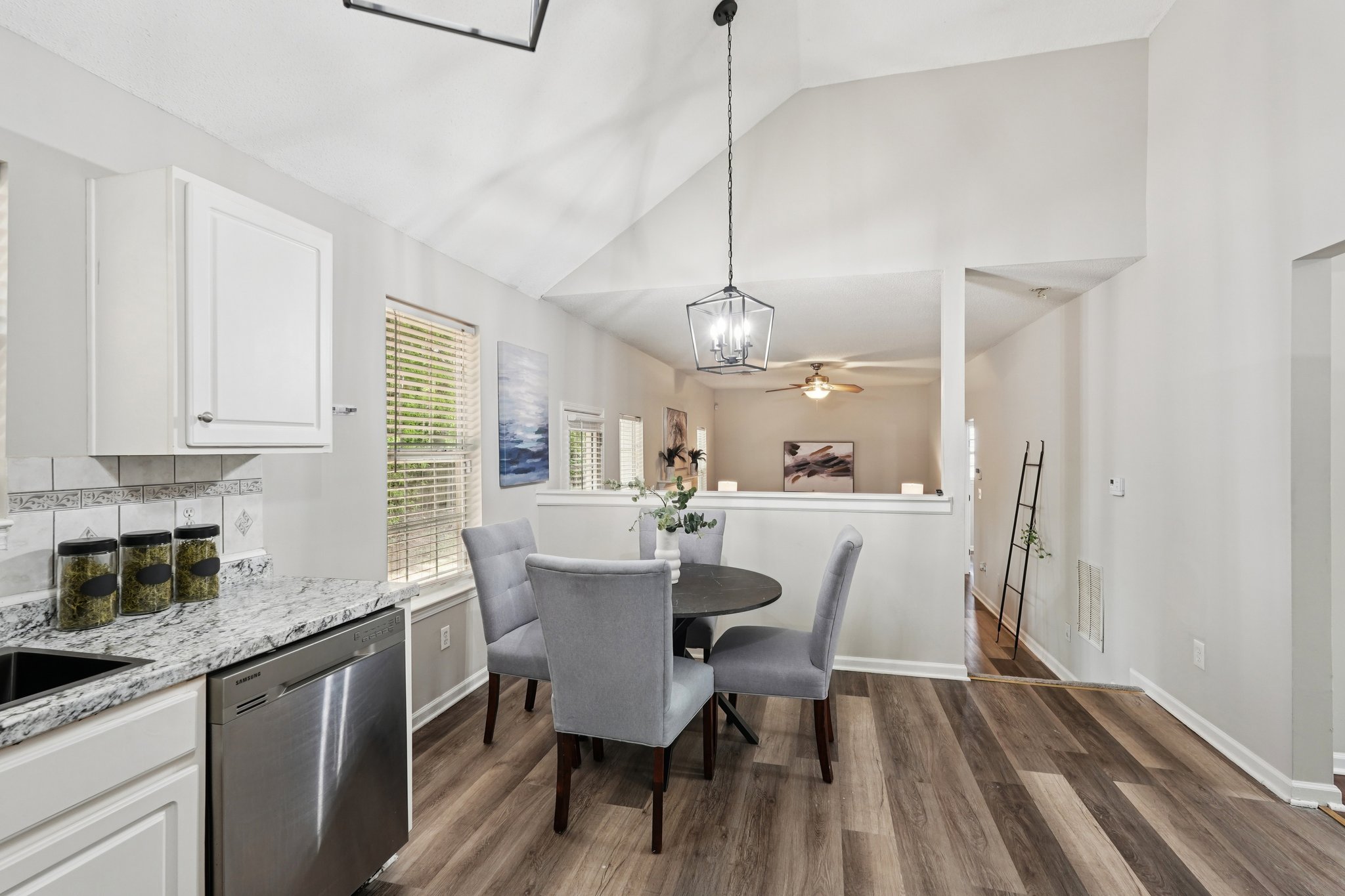 Rolling Meadow Dr SW-L0105-014.jpg