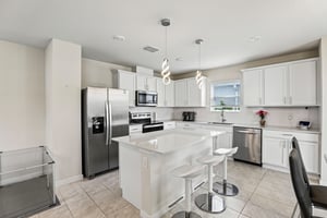 Royal Point Ave-S1209-011.jpg