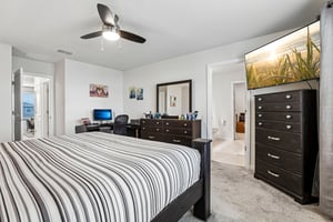 Royal Point Ave-S1209-029.jpg