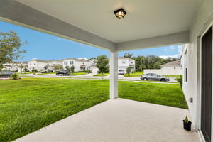 Royal Point Ave-S1209-038.jpg