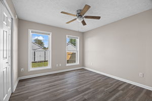  Photo 23