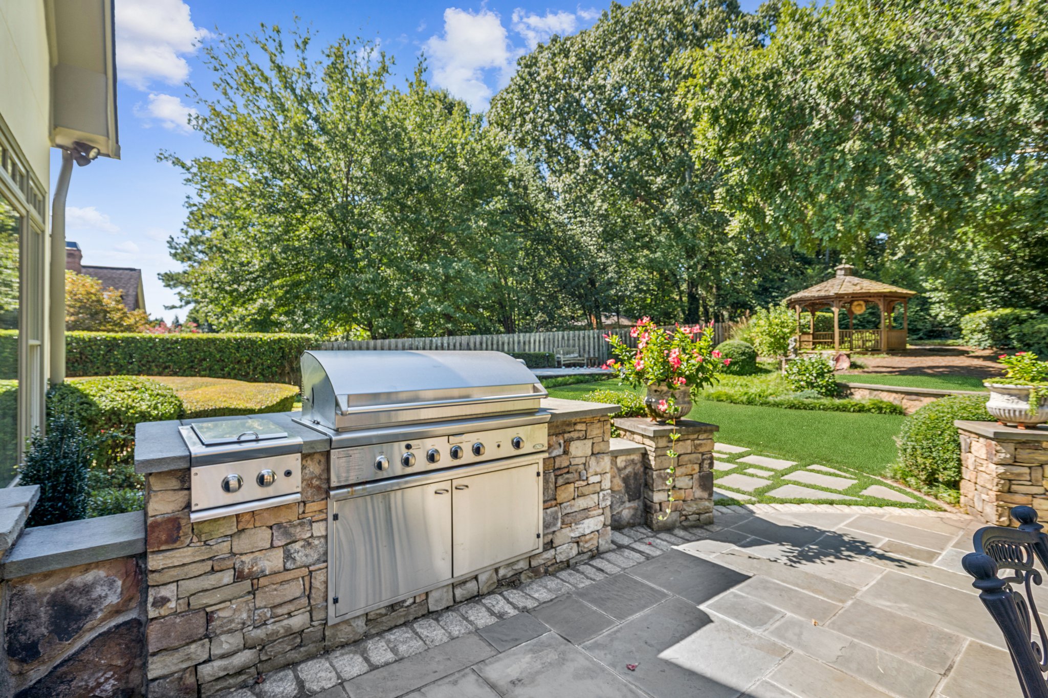 Local_Flavor_Films_5318 Brooke Farm Dr, Dunwoody, GA 30338-231.jpg
