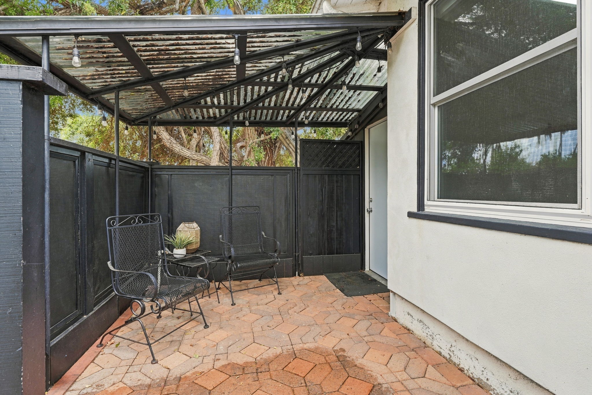  Photo 39