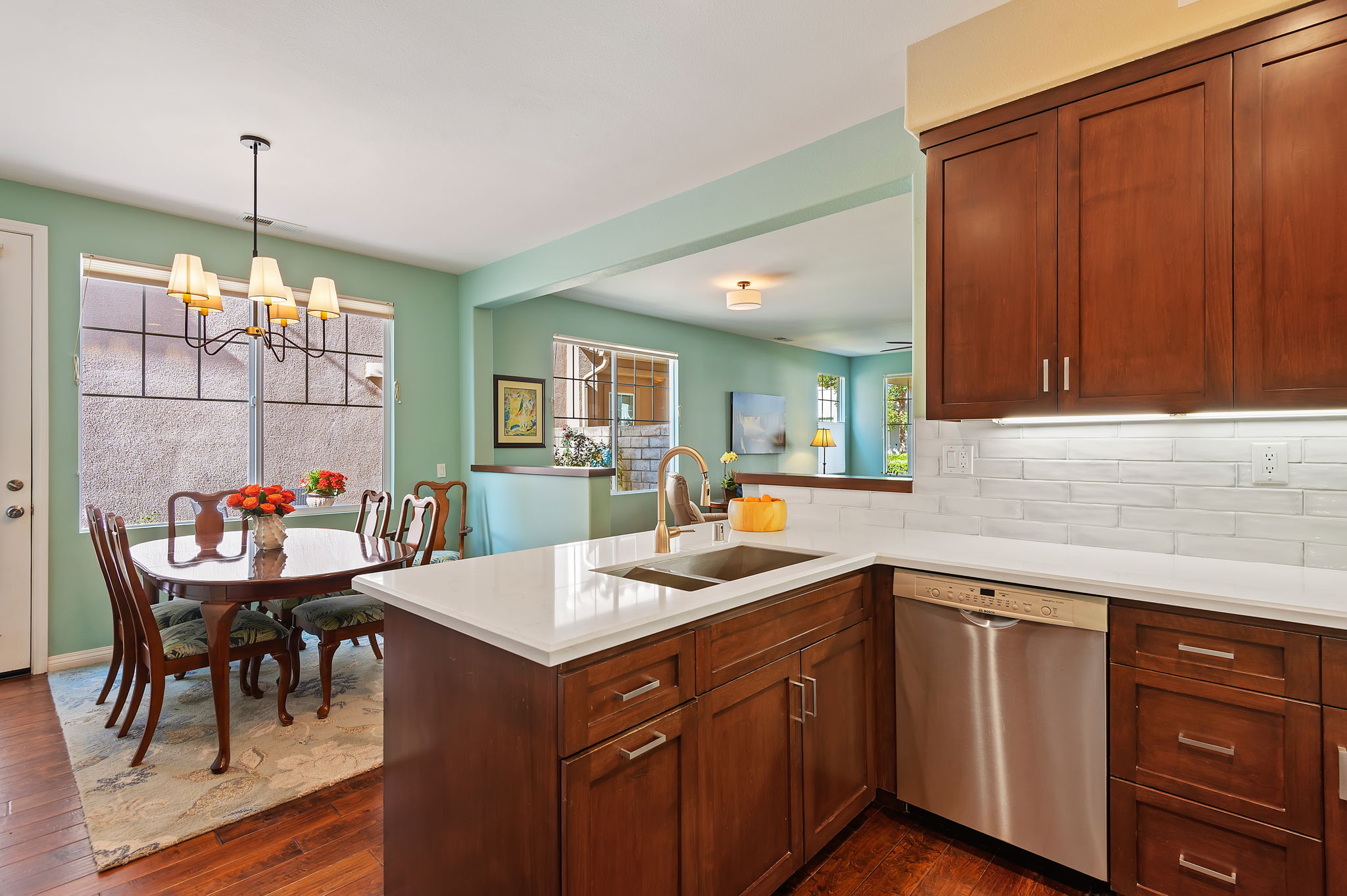12 - Kitchen