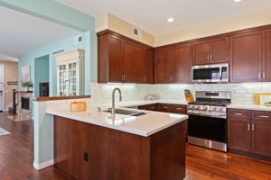 11 - Kitchen