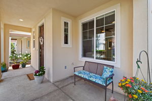 04 - Front Porch
