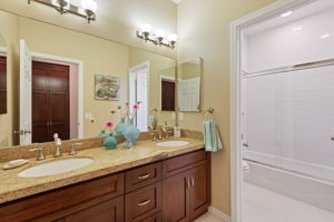 19 - Bathroom 2