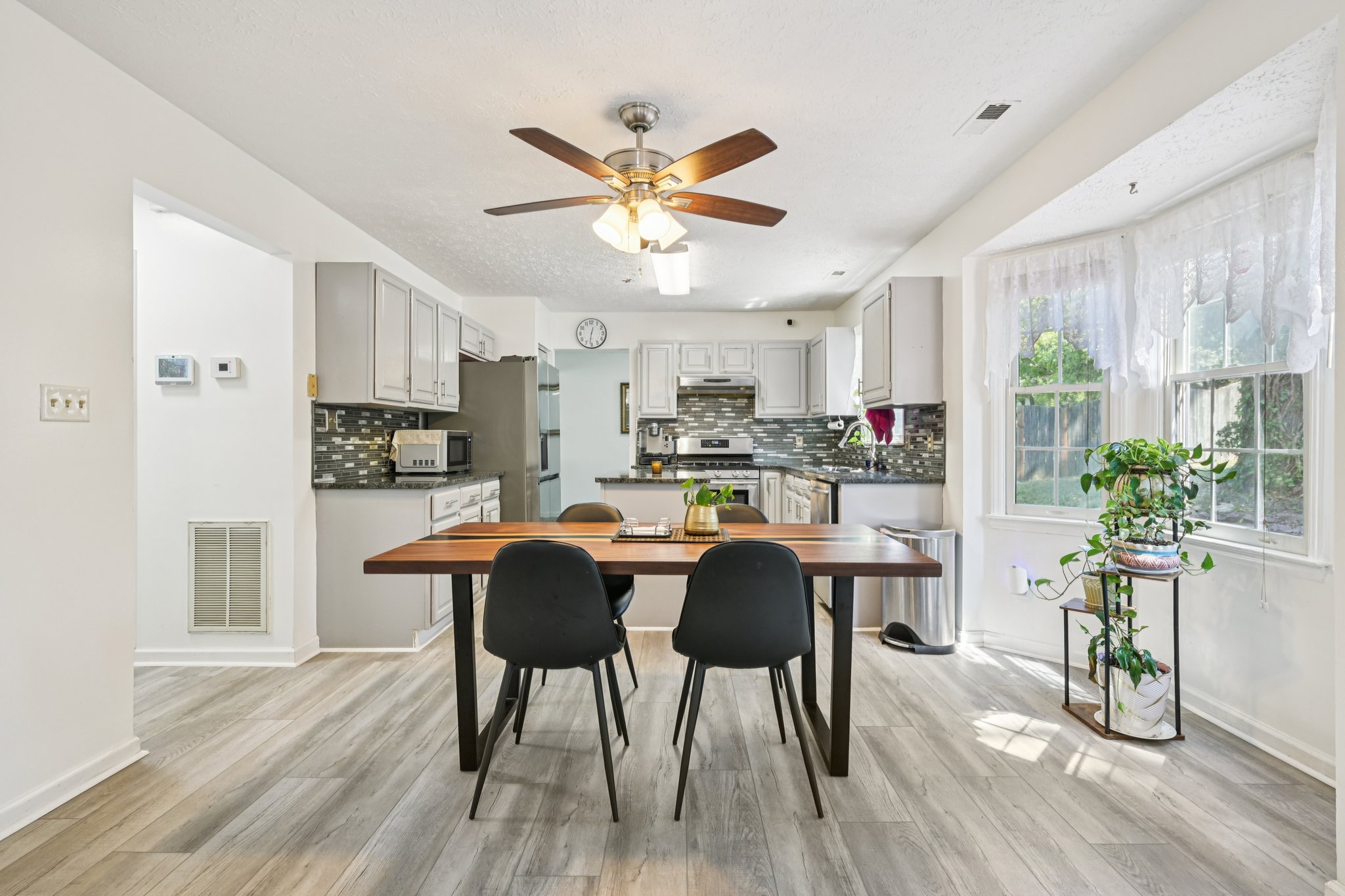 Spring Pines Way-S0509-014.jpg